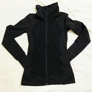Athleta black full zip jacket zippered pockets